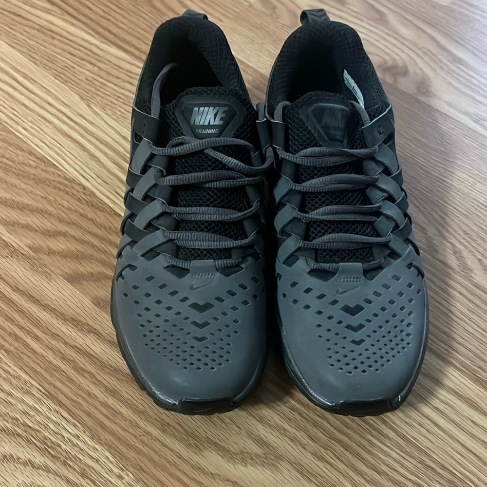 Men  Nike shoes